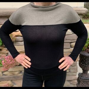 Daydreamer LA black bottom, beige top thin sweater, great condition, XS